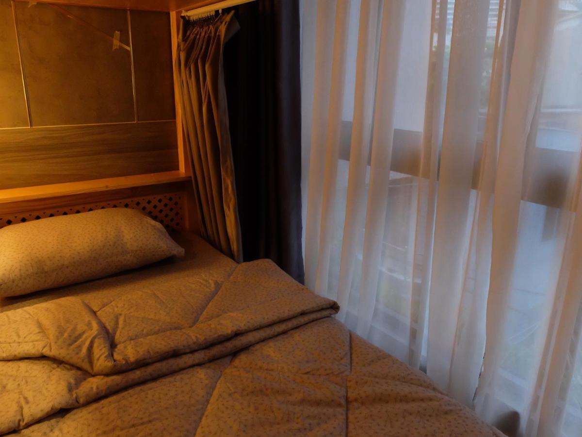 Half Coffee N Dorm TP. Hồ Chí Minh